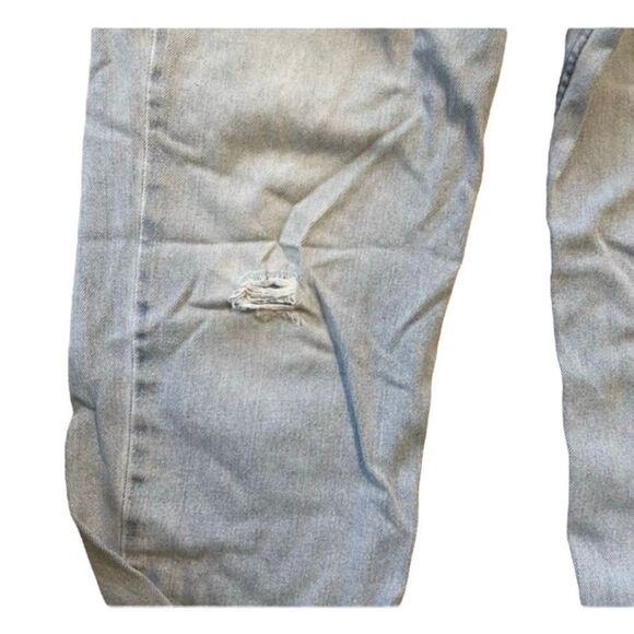 Levi's 550 Relaxed Straight Leg Jeans Blue Light Wash Distressed Denim 36x30 - Picture 5 of 10